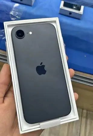IPhone 16e Unlocked New