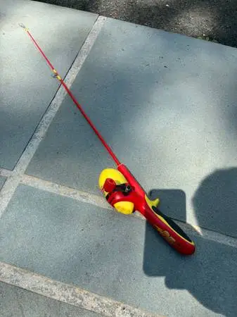 KIDS SHAKESPEARE FISHING ROD & REEL BY DISNEY PIXAR MOVIE CARS