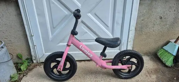 Uenjoy Balance Bike