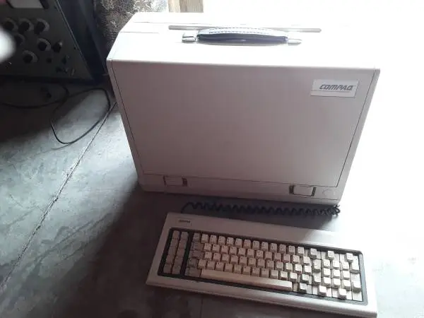 Vintage compaq computer