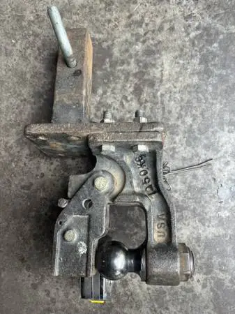 HEAVY DUTY TRAILER HITCH   CLASS 3