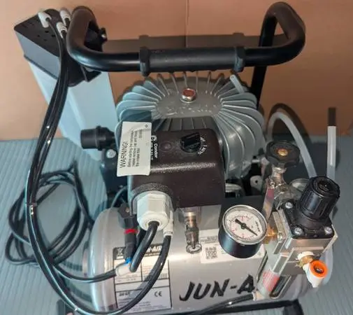 GAST JUN-AIR 1104360 LUBRICATED PISTON TANK SYSTEM, 3-4 W/ F+R, 120V/6