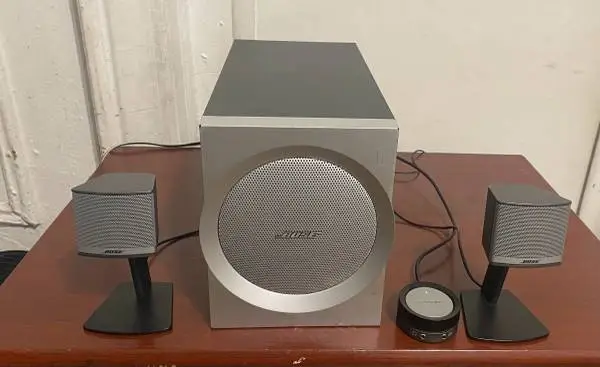 Bose® Companion™ 3 multimedia speaker system (Graphite/Silver)