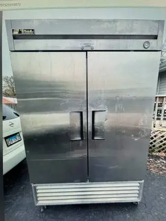 T49 2 DOOR S/S REFRIGERATOR, True Mfg