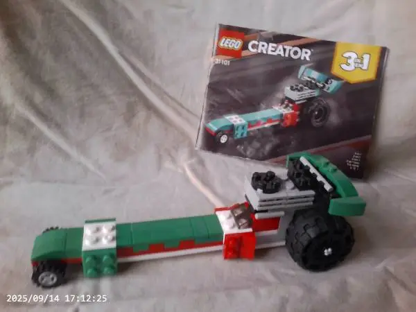 LEGO Creator 3 in 1 31101 & Joyin police car carrier truck 11748