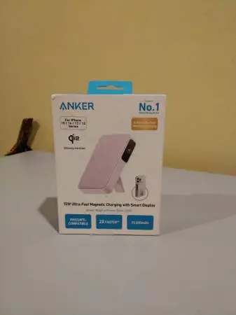 Anker 15W Ultra-Fast Magnetic Charging with Smart Display