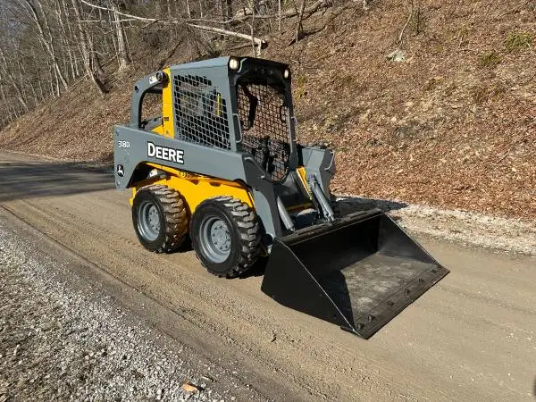 2010 JOHN DEERE 318D SKID STEER