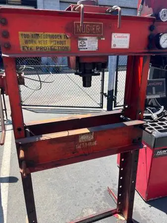 NUGIER 40 Ton Hydraulic Press model H40-7