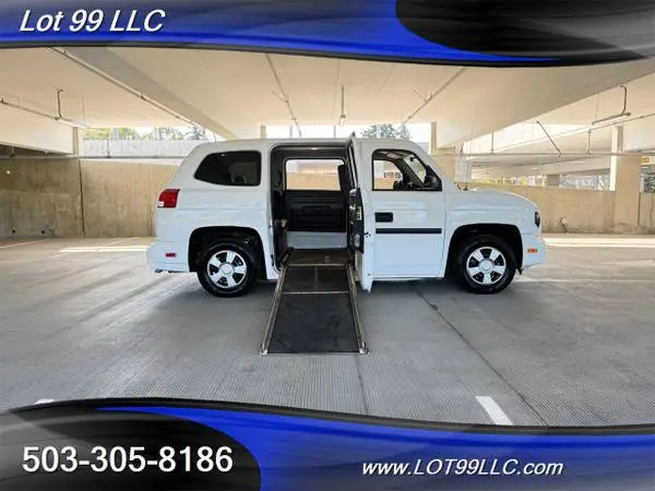 2011 Mobility Ventures MV1   WHEELCHAIR VAN  30 Power Side Ramp (AM