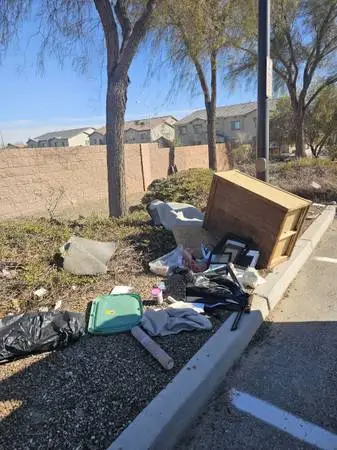 $JUNK REMOVAL TRASH REMOVAL JUNK HAULING MOVING IN & OUT $ FAST SAME DAY SERVICE