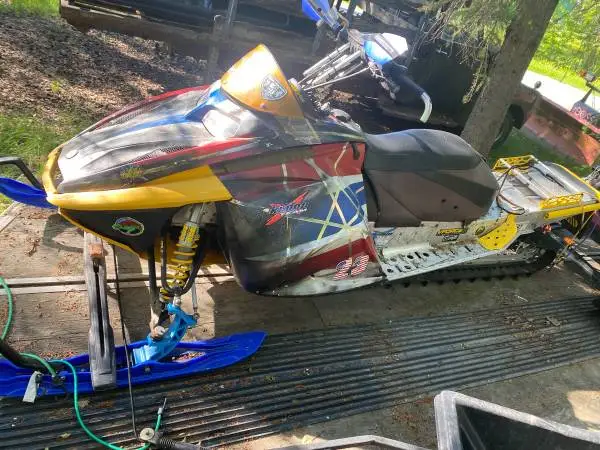 2006 Skidoo Summit 156” New motor