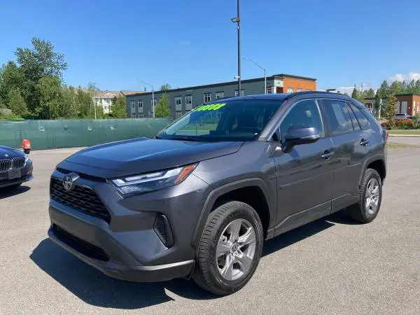 2025 Toyota Rav 4 XLE / AWD
