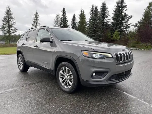 2021 Jeep Cherokee Latitude, 4x4, SUV.