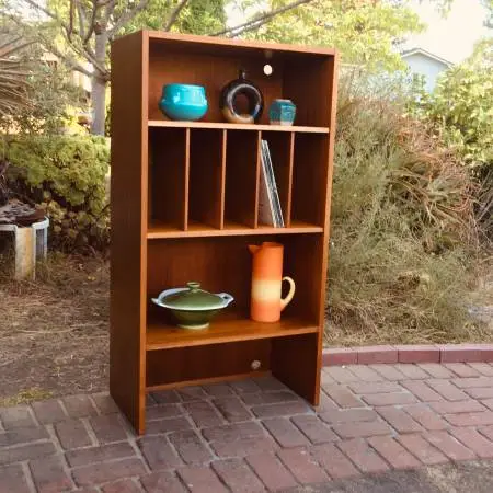 Vintage 1970s Danish Modern MCM teak Shelving Unit/LP Record Credenza