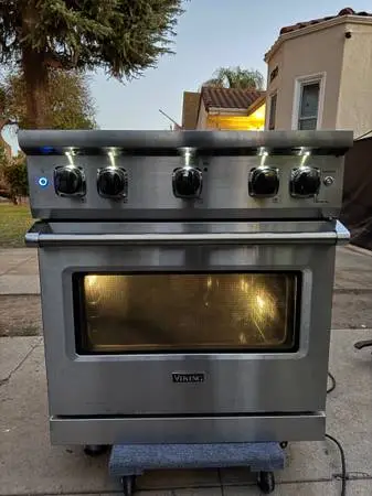 30” VIKING GAS RANGE
