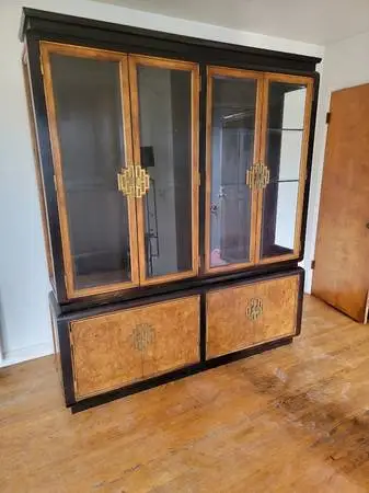 MCM 1970s Chin Hua China Cabinet Display Case Asian Burl Elm