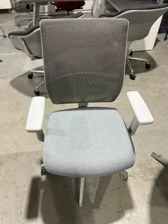 AIS Devens High-Back Task Chair – 📦 Florida