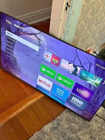 Selling a 55-inch TCL Roku Smart TV (Model 55S20) in excellent working