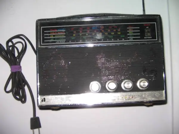 Multiple Band Vintage Radio