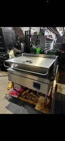 Cleveland tilting skillets /restaurant equipment