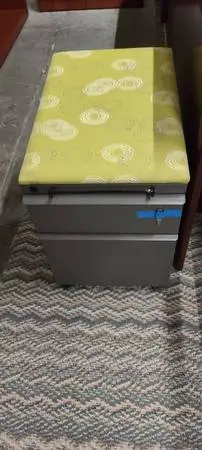Silver Mobile Pedestal