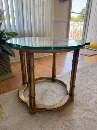URGENT Glass Coffee Table