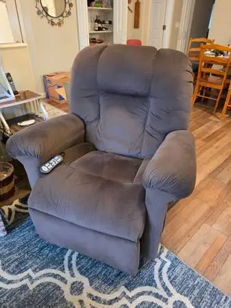 Large Power lift chair and recliner