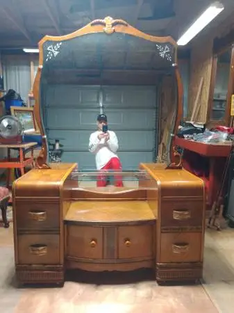 Beautiful 1930-40 Waterfall Vanity