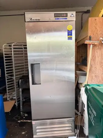Everest evf1 commercial freezer, upright, good condition