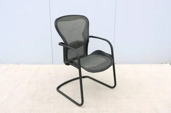 Herman Miller Ergonomic Aeron Guest or Desk Chair Size B, Nickel Mesh