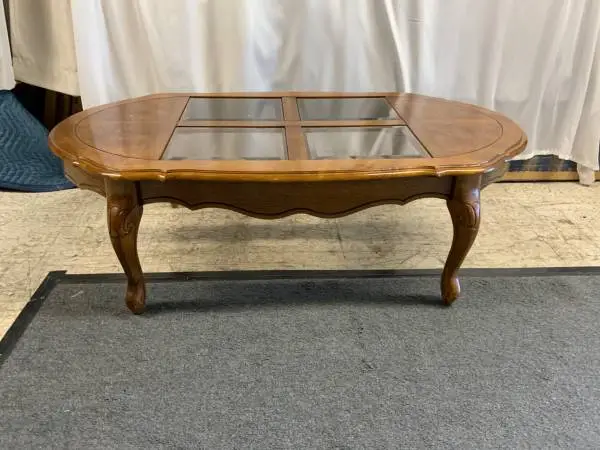 Oval coffee table