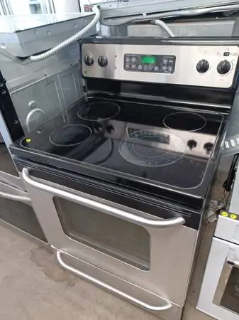 GE Stainless Steel Electric Glass Top Oven/Range