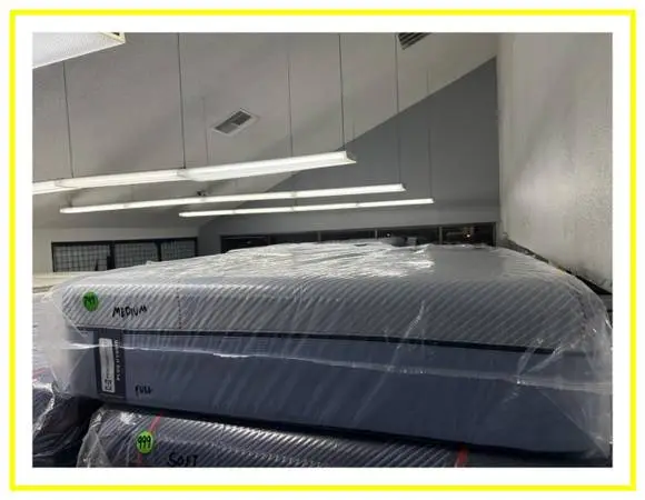 FULL SIZE SEALY POSTUREPEDIC PLUS HYBRID MATTRESS & BOX SPRING BED SET