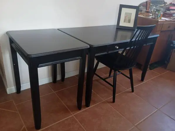REAL WOOD DESK & CHAIR+ SIDE TABLE $120 OR BEST OFFER