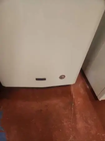 Built-in dishwasher stainless steel interior off white exterior