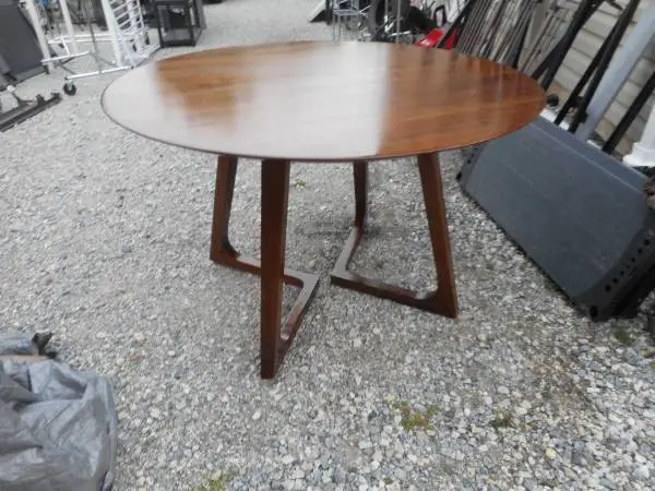 Mid-Century Modern Dining Table 48 Diameter Round