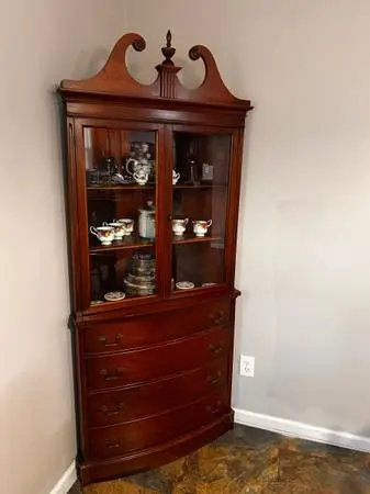 China Cabinet Cheap!