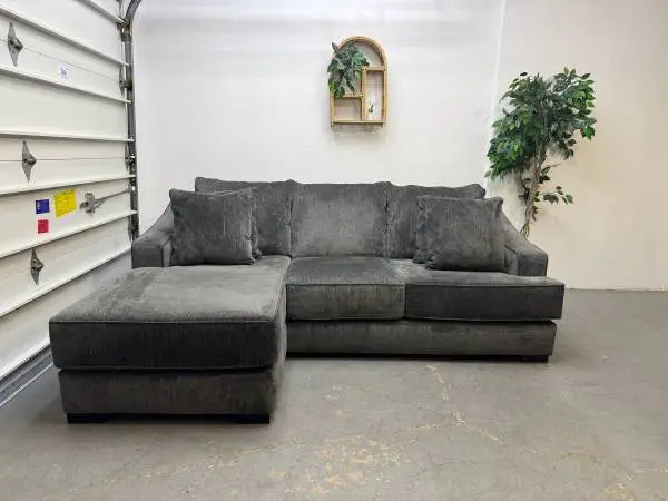 * Staton Sectional Sofa* ( Delivery Available )