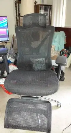 Ergonomic office chair. Excellent condition