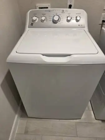 GE Electric Washer & Gas Dryer Combo