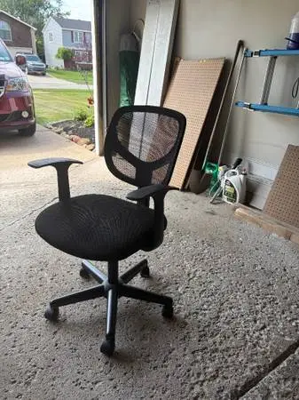 Good simple office chair
