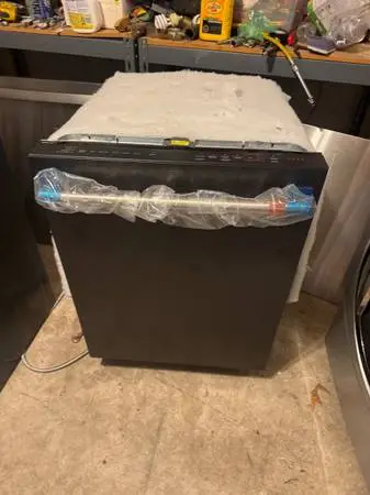 Brand new GE dishwasher black stainless slate