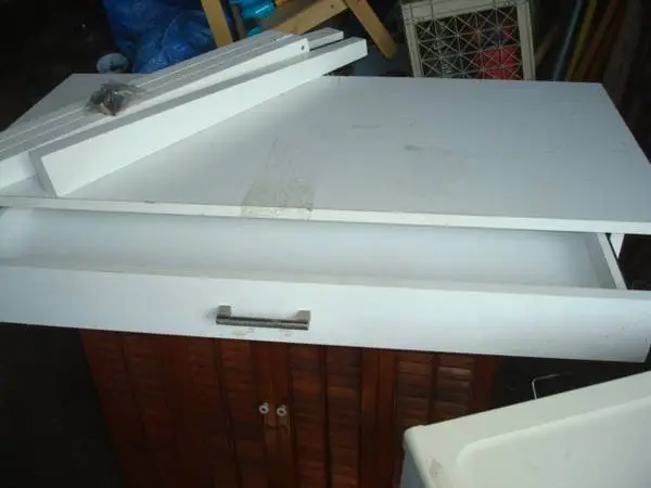 sm white desk