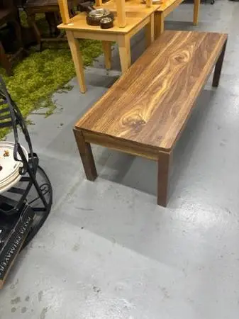 Wow - cool retro coffee table
