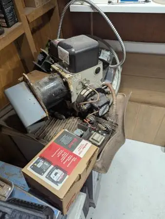 Oil burner in great shape . complete with parts