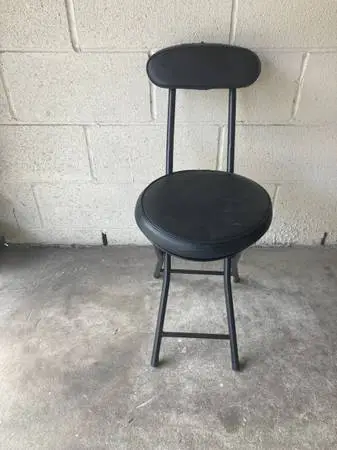 Ross folding chair