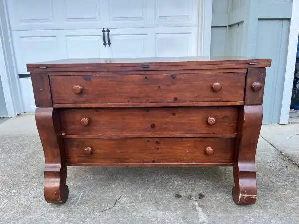 Sewing table