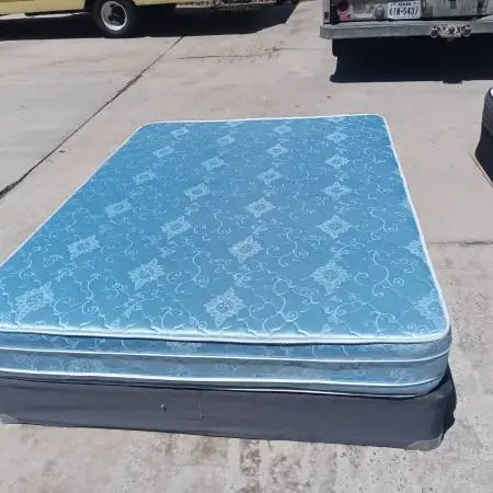 Queen mattress and box spring