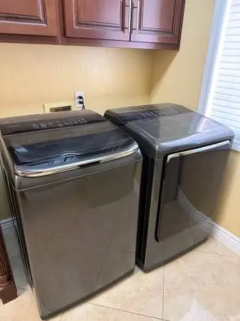Samsung Washer and Dryer ( GAS )