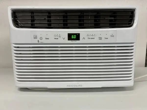 8000 BTU Frigidaire Air Conditioner